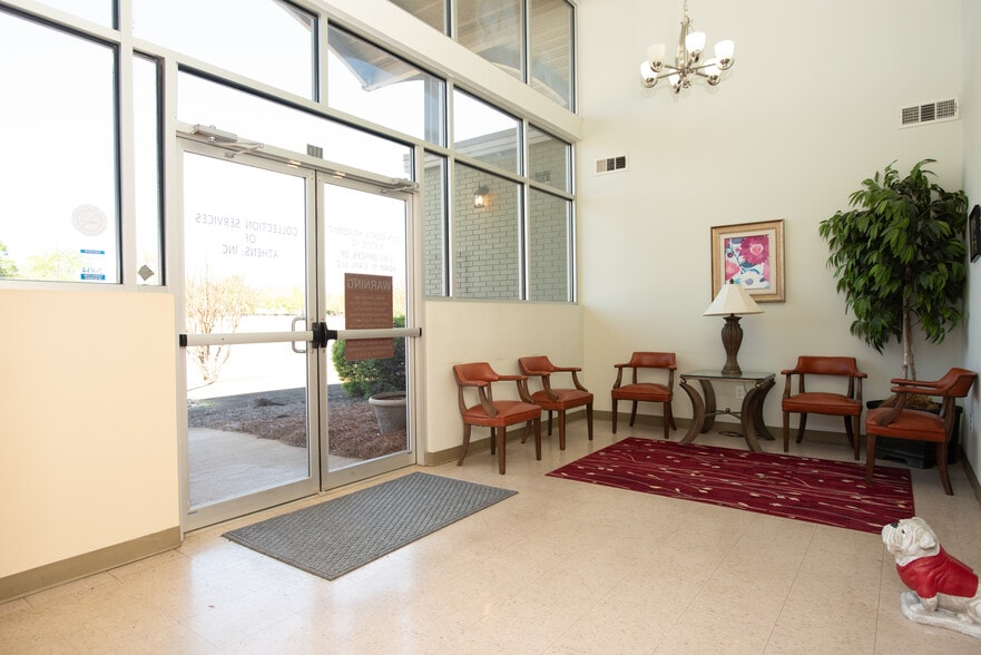 More Photos Of 110 Newton Bridge Rd, Athens Warehouse For Lease