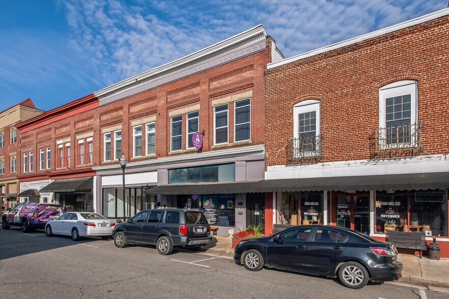More Photos Of 107 N Raiford St, Selma Storefront Retail Residential For Sale