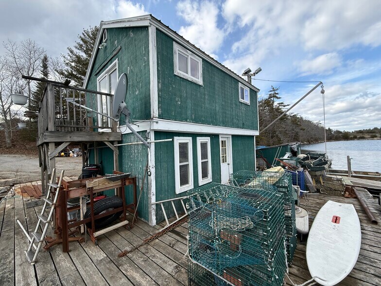 More Photos Of 37 Knickerkane Rd, Boothbay Marina For Sale