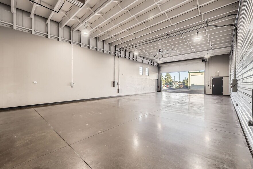 More Photos Of 9337 Commerce Center St, Highlands Ranch Showroom For Sale