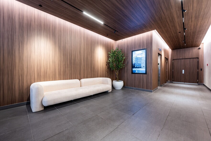 More Photos Of 9292 Rue Meilleur, Montréal Loft Creative Space For Lease