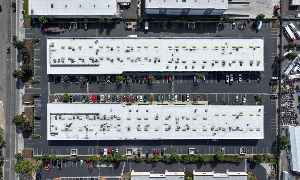 More Photos Of 2023 Chicago Ave, Riverside Unknown For Lease