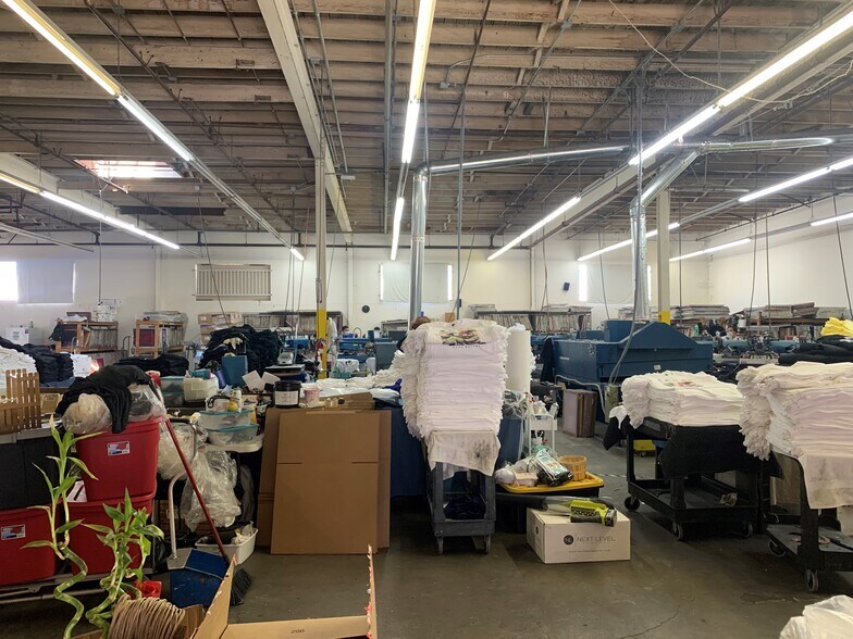 More Photos Of 4515-4561 E 48th St, Vernon Warehouse For Lease