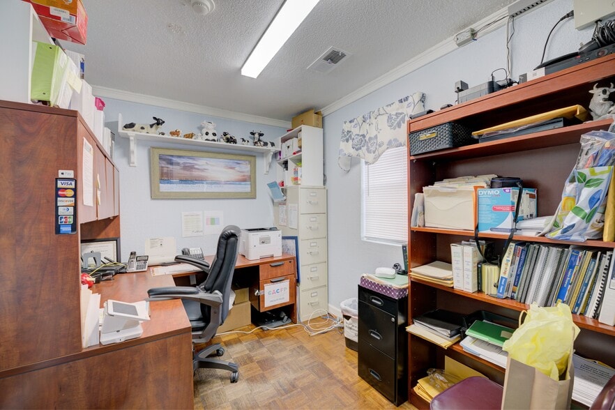 More Photos Of 2126 Chestnut St, Columbia Schools For Sale