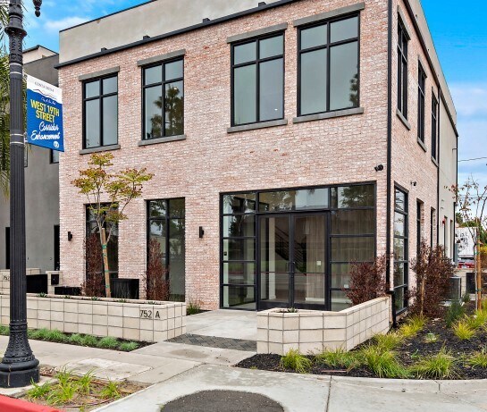 Primary Photo Of 752 W 19th St, Costa Mesa Loft Creative Space For Lease