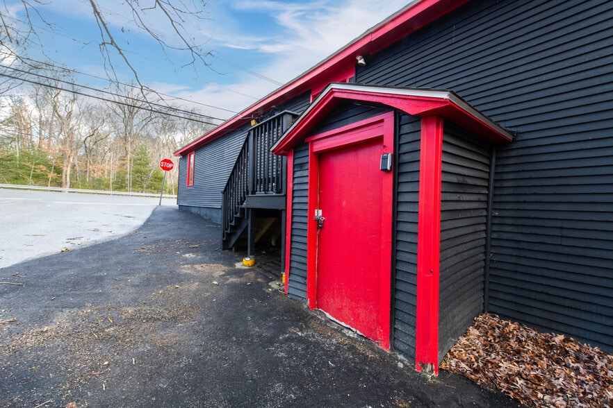 More Photos Of 120 Danielson Pike, Foster Freestanding For Sale