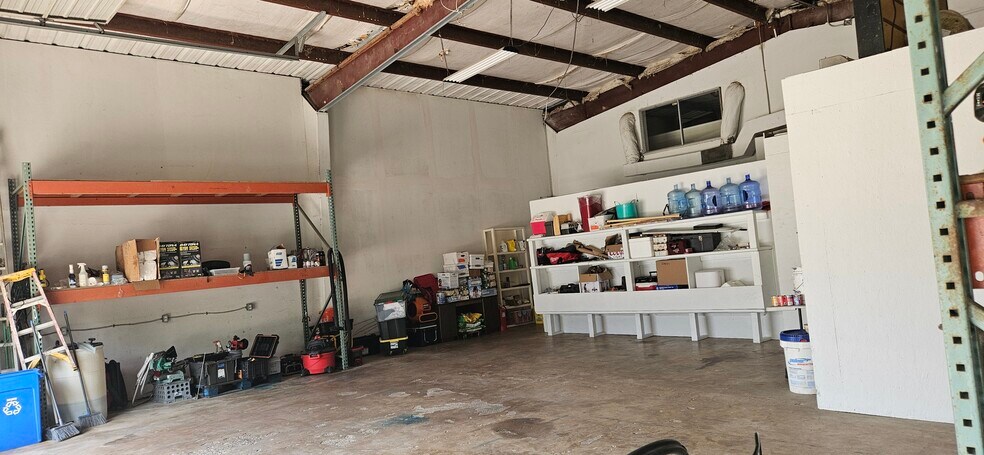 More Photos Of 130 Grand Ave, Bacliff Warehouse For Sale