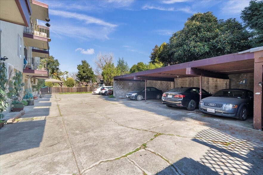 More Photos Of 2231-2233 Grant St, Berkeley Apartments For Sale