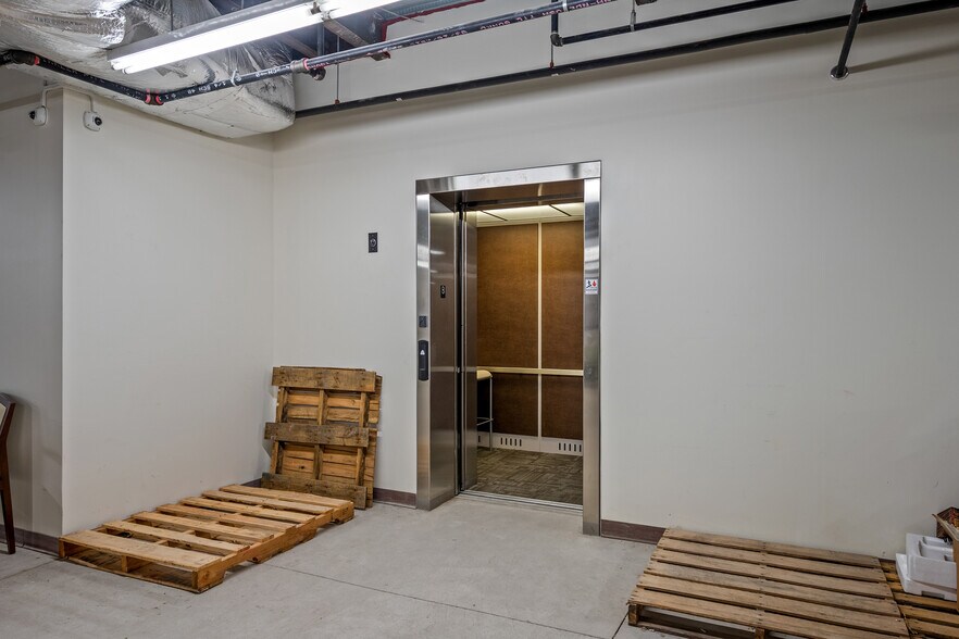 More Photos Of 3020 Orchard Park Rd, Buffalo Office For Sale