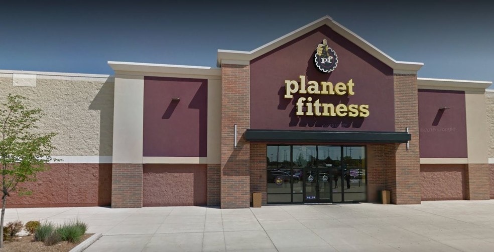 More Photos Of 13277-13477 Hall Rd, Utica Unknown For Lease