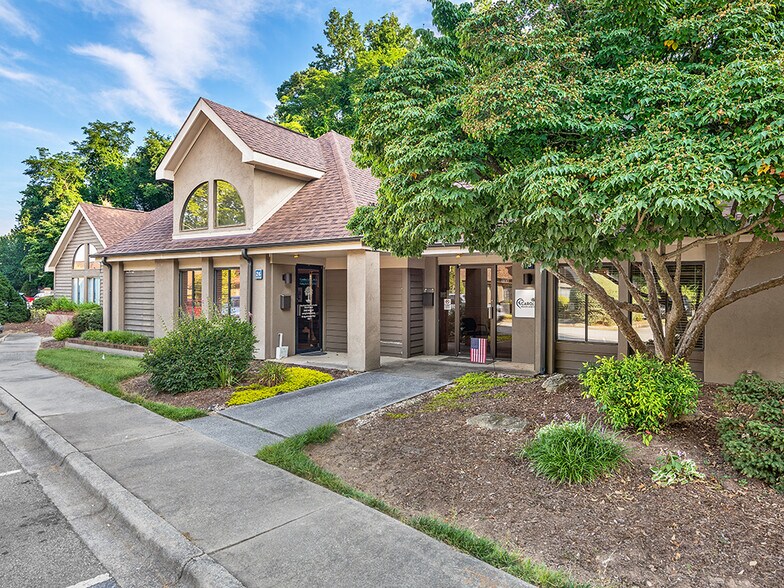 Primary Photo Of 1998 Hendersonville Rd, Asheville Office For Sale