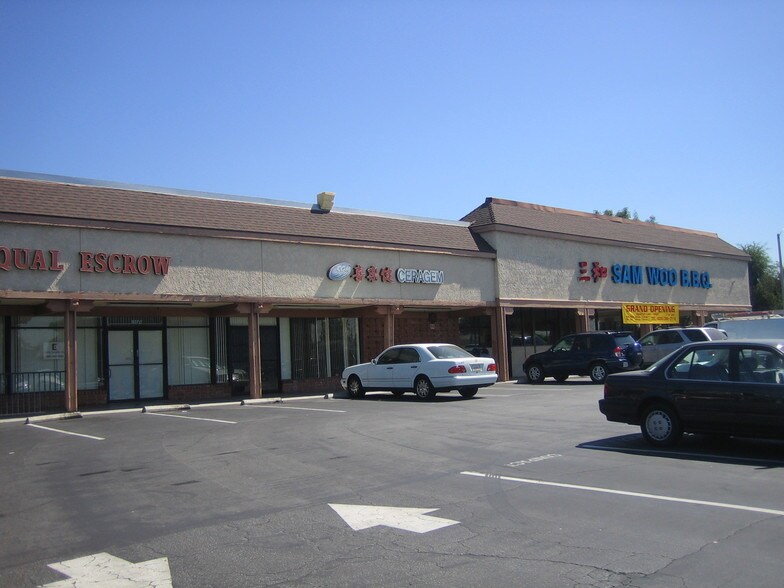 More Photos Of 923-937 E Las Tunas Dr, San Gabriel Storefront For Lease
