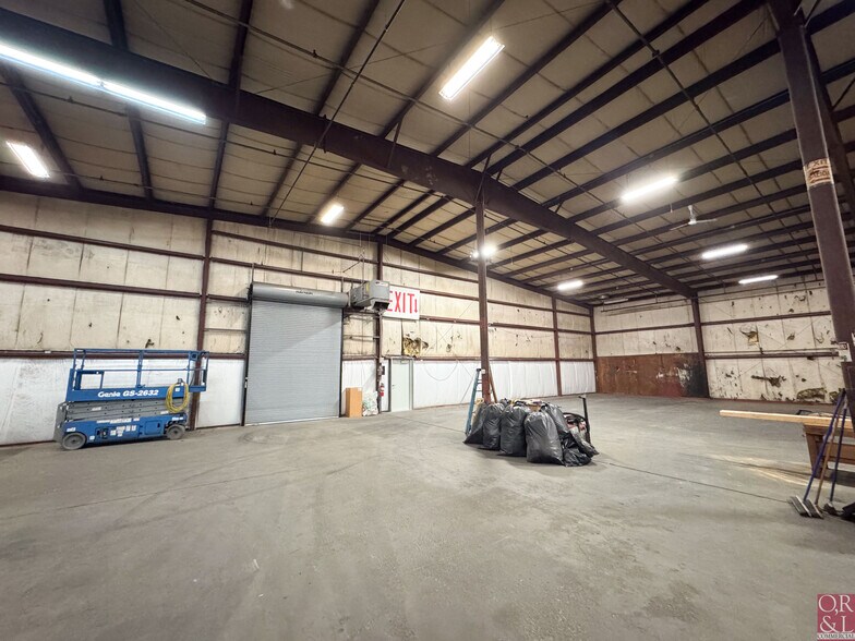 More Photos Of 39B Plains Rd, Essex Warehouse For Lease