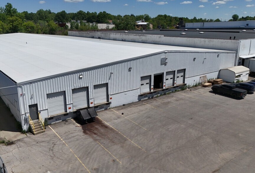 Primary Photo Of 820-830 Flora Ave, Akron Warehouse For Lease