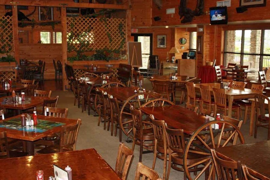 More Photos Of 2000 W Reno St, Broken Arrow General Retail For Sale