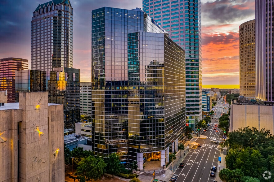 More Photos Of 201 E Kennedy Blvd, Tampa Office For Lease