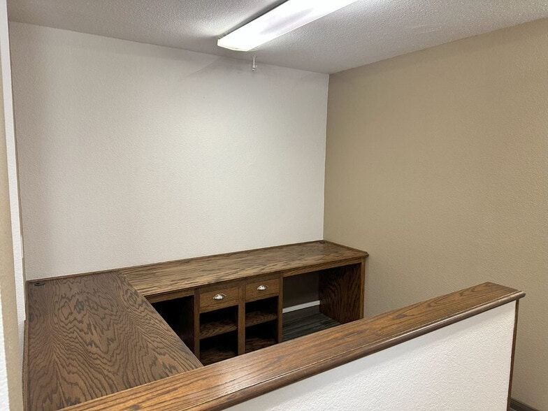 More Photos Of 19011 Mermack Rd, Lake Elsinore Manufacturing For Lease