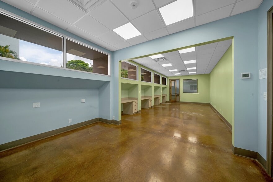 More Photos Of 6061 NE 14th Ave, Fort Lauderdale Medical For Lease