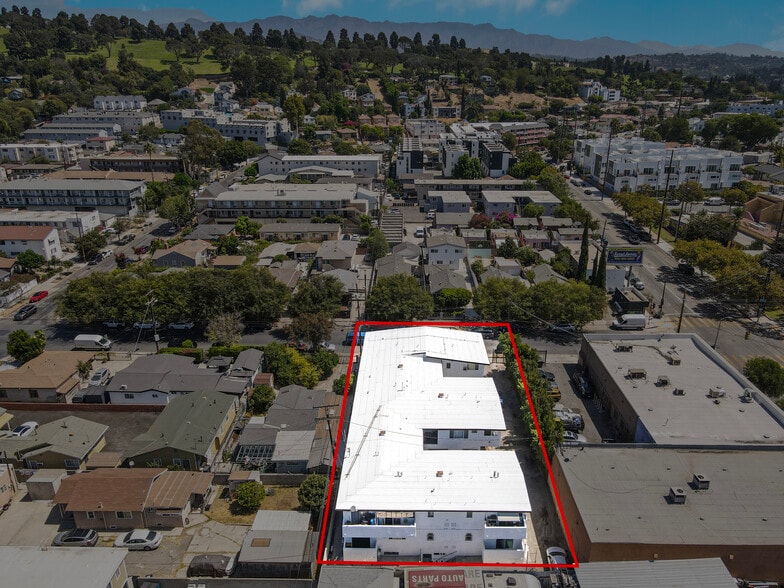 More Photos Of 3112 Estara Ave, Los Angeles Apartments For Sale