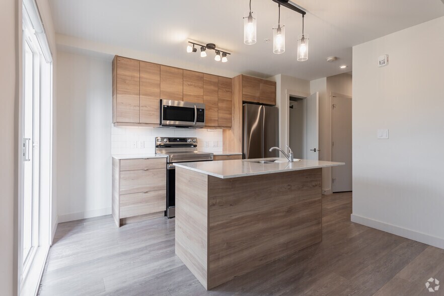 More Photos Of 11329 University Av NW, Edmonton Multifamily For Sale