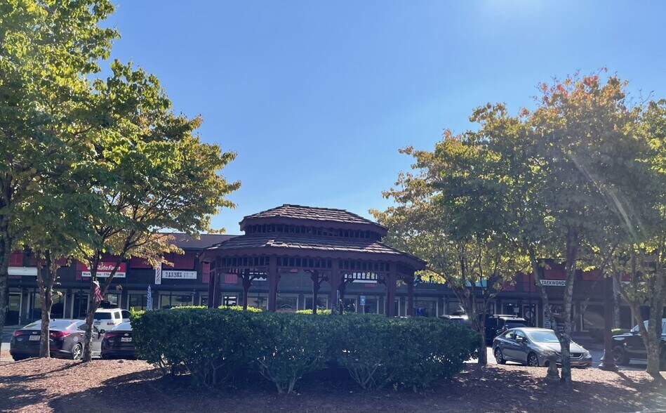 More Photos Of 5155 Highway 9, Alpharetta Unknown For Lease