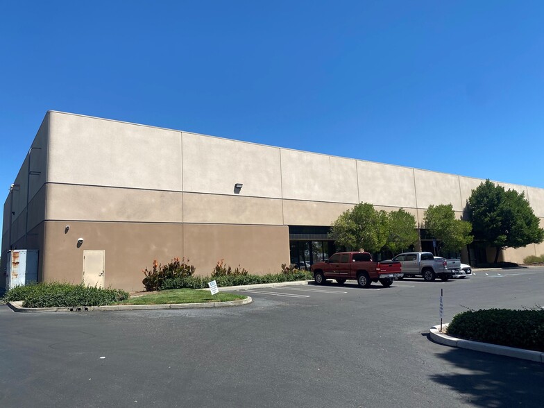 Primary Photo Of 4813 Greenleaf Ct, Modesto Showroom For Lease