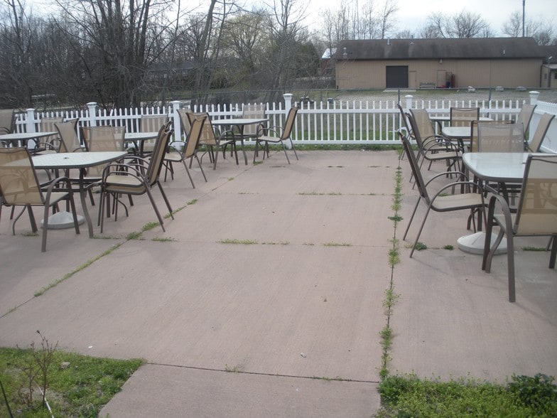 More Photos Of 1108 Estey Rd, Beaverton Restaurant For Sale