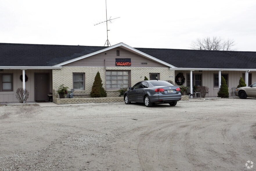 More Photos Of 16000 Wolf Rd, Orland Park Hotel For Sale