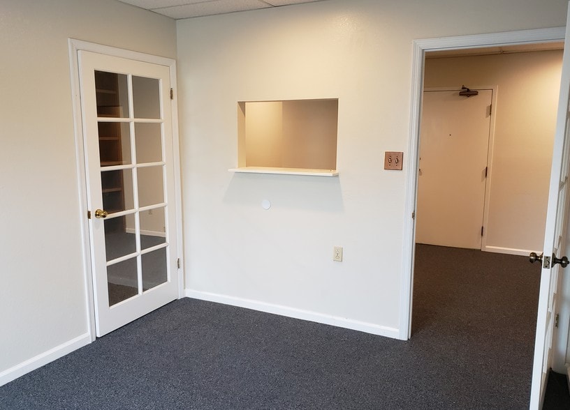 More Photos Of 1090 Adams St, Benicia Loft Creative Space For Lease