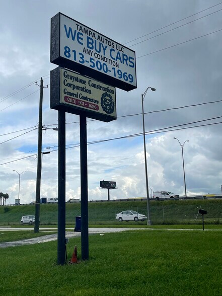 More Photos Of 11412 N Central Ave, Tampa Office For Lease