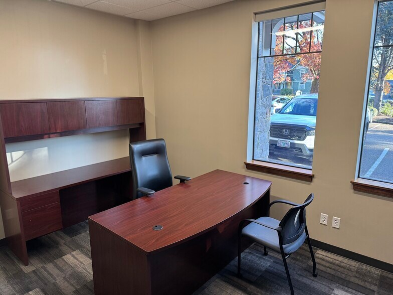 More Photos Of 1781 Liberty St SE, Salem Office For Lease