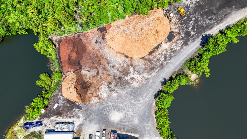 More Photos Of 203 Pomona Rd, Galloway Sports And Entertainment For Sale