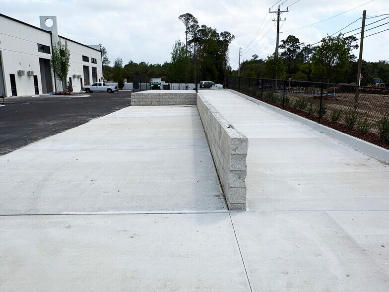 More Photos Of 675 Kings Estate Rd, Saint Augustine Warehouse For Lease