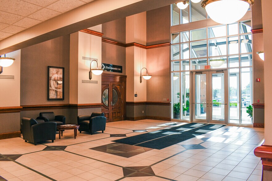 More Photos Of 6714 Pointe Inverness Way, Fort Wayne Office For Lease