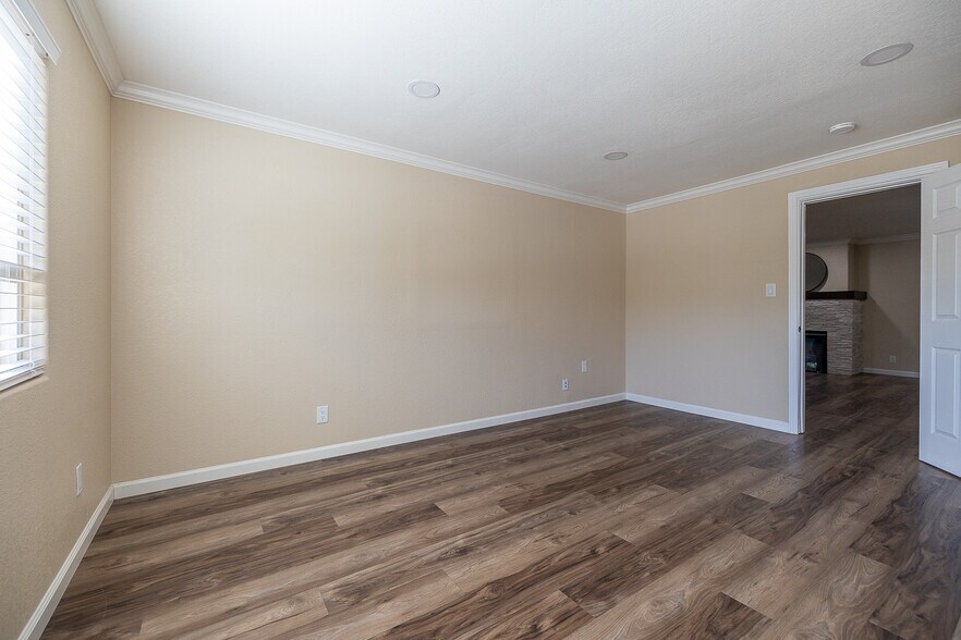 More Photos Of 25 E Hedding St, San Jose Office For Lease