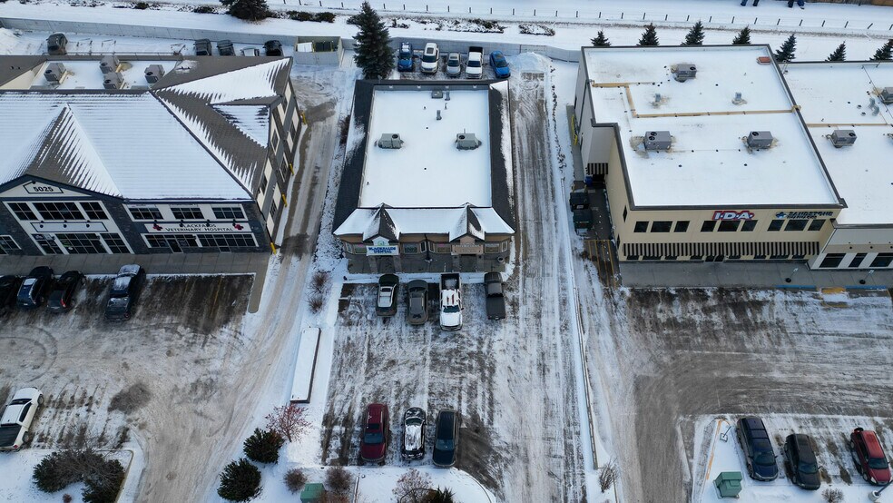 More Photos Of 5021 Parkwood Rd, Blackfalds Medical For Sale