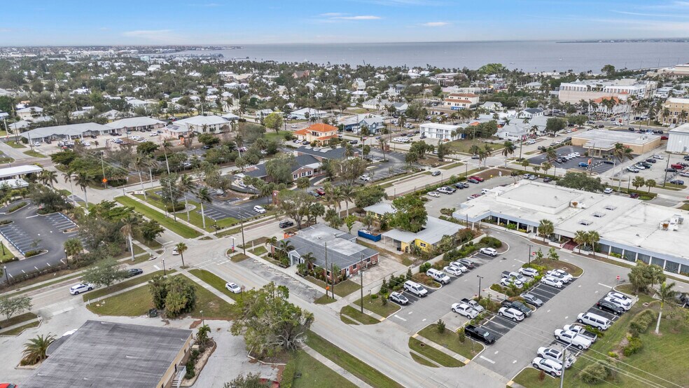 More Photos Of 128 W Charlotte Ave, Punta Gorda Office Residential For Sale