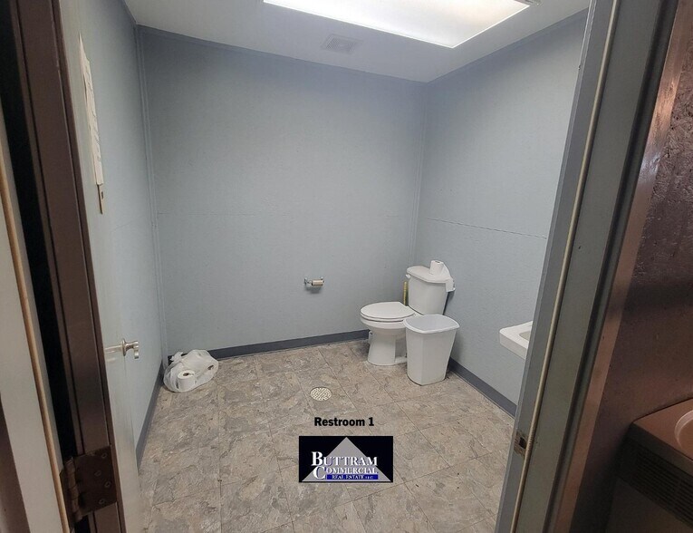 More Photos Of 3502 Red Iron Dr, Webb City Warehouse For Sale