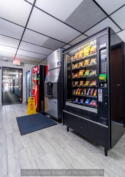 More Photos Of 2620 N Diers Ave, Grand Island Hotel For Sale