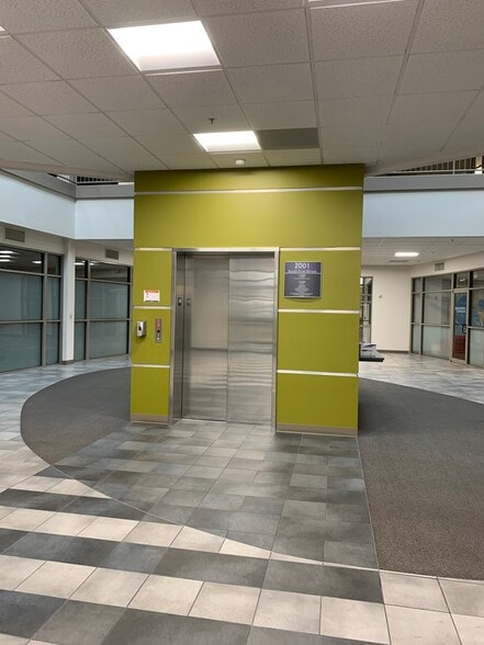 More Photos Of 2001 S First St, Champaign Office For Lease