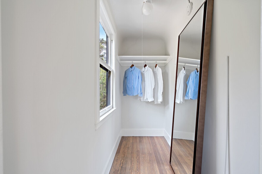 More Photos Of 407-411 Greenwich St, San Francisco Apartments For Sale