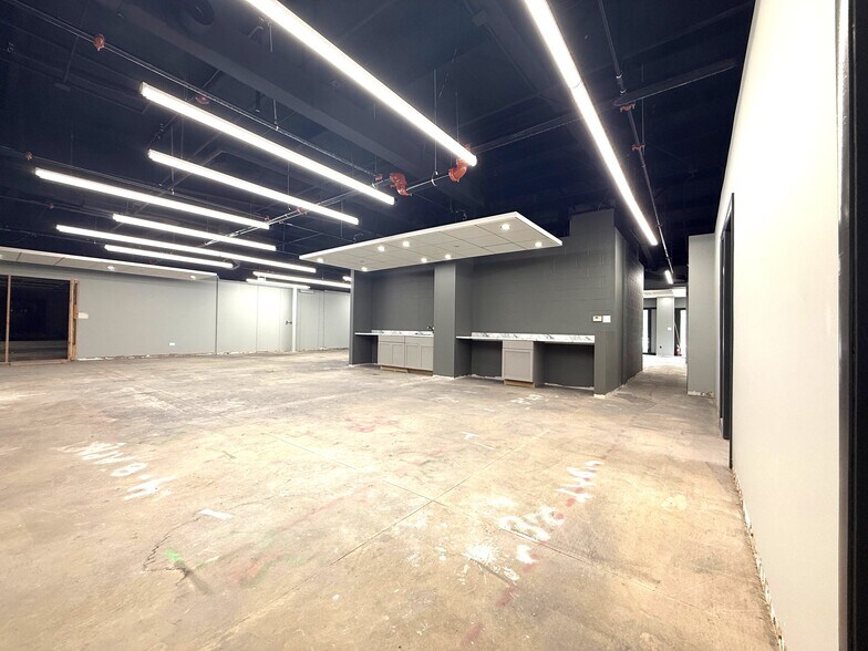 More Photos Of 610 Maryknoll Dr, Lockport Office For Lease