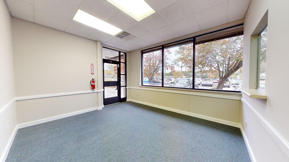 More Photos Of 130 N Gross Rd, Kingsland Medical For Sale