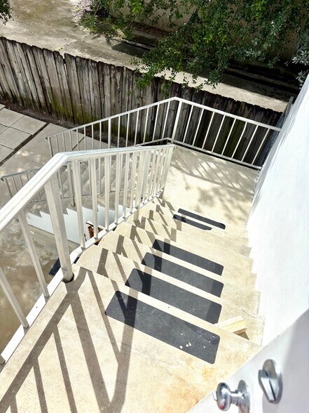More Photos Of 218 S F St, Lake Worth Beach Warehouse For Sale