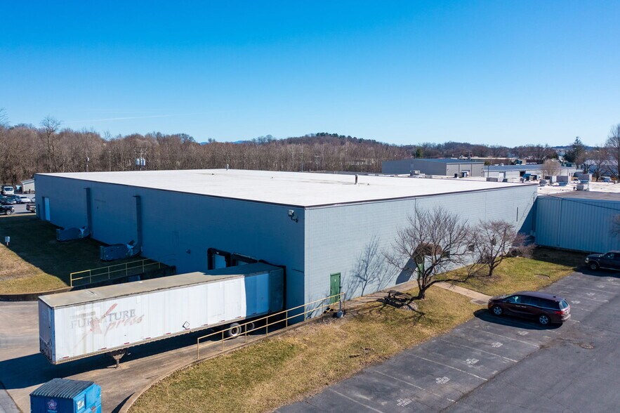 More Photos Of 213 Dry River Rd, Bridgewater Manufacturing For Lease