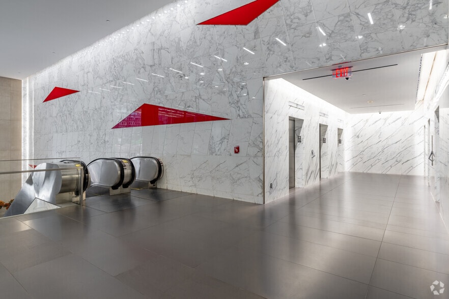 More Photos Of 120 Park Ave, New York Office For Lease