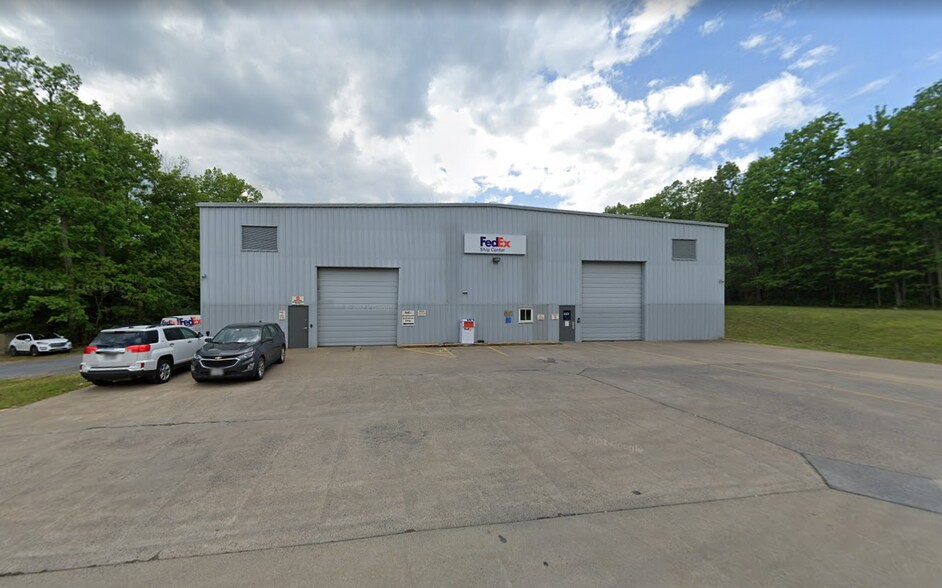 More Photos Of 150 Lockheed, Beaver Industrial For Sale