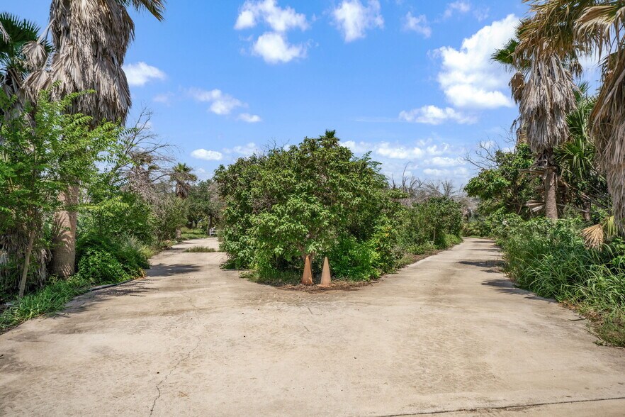 More Photos Of 1551 N Windy Knoll Dr, Devine Land For Sale