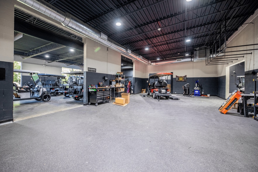 More Photos Of 1614 Franklin Rd, Brentwood Storefront Retail Office For Sale