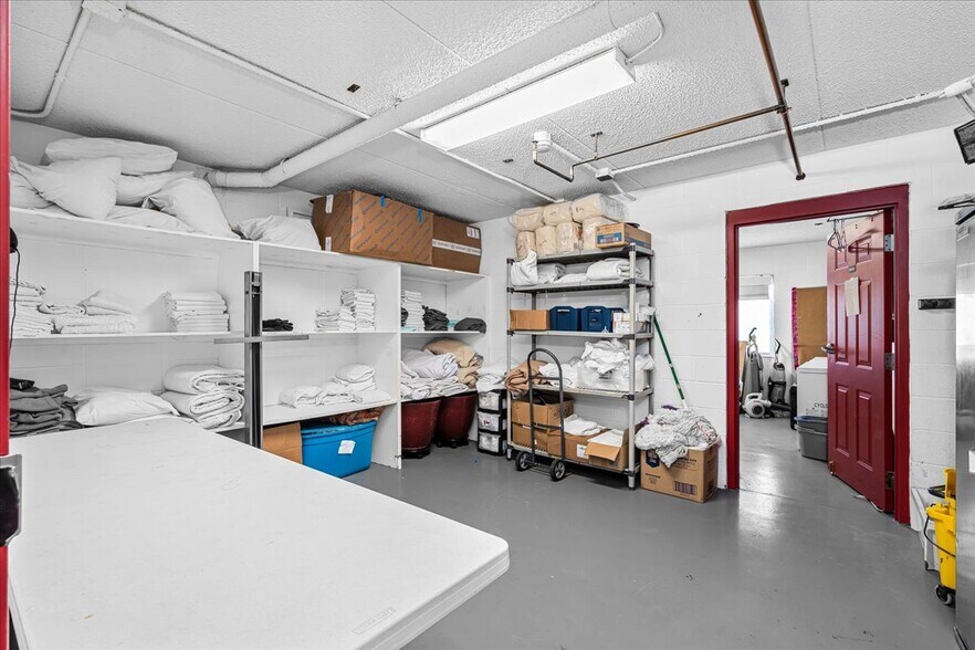 More Photos Of 182 Quillens Chapel Rd, Campton Hotel For Sale